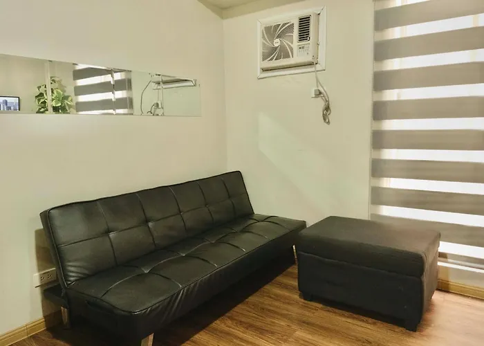 Chic Getaway Near Airport
